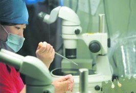 解读达菲林人工周期移植冻胚流程，28天成关键节点